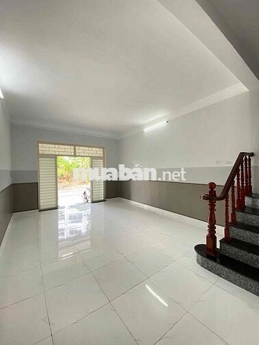 Nhà trệt lầu 130m2 sử dụng 02phòng+p. thờ KDC Hoàng Quân Cái Răng