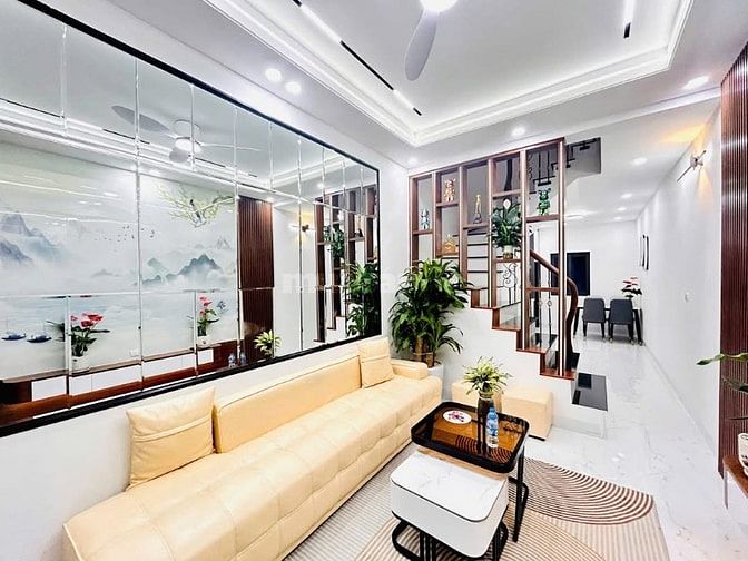 NHÀ ĐẸP  XÂY MỚI, THANG MÁY, GẦN Ô TÔ, BÁN NHÀ YÊN LÃNG ĐỐNG ĐA