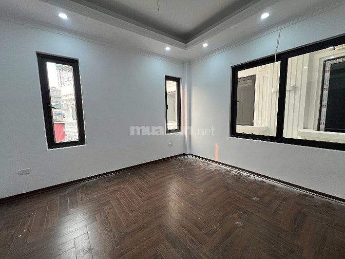 NHÀ ĐẸP  XÂY MỚI, THANG MÁY, GẦN Ô TÔ, BÁN NHÀ YÊN LÃNG ĐỐNG ĐA