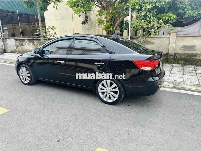 Kia Forte Sedan 1.6L Tự động 4 cấp màu Đen
