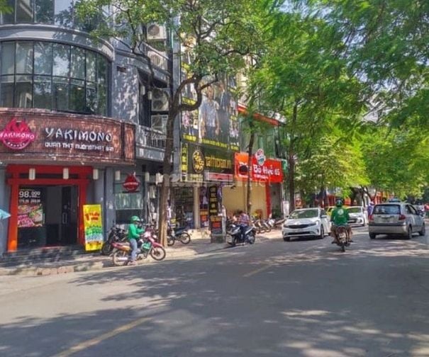 Cho thuê MBKD Nguyên Hồng 115m2 x 6 tầng, 2 mặt tiền ô tô đỗ thoải mái