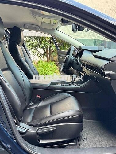 Mazda 3 Luxury 2023 Xanh Canvansite 22.000 km