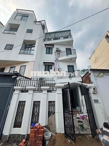 PHÒNG MỚI BAN CÔNG RIÊNG SIÊU RỘNG CỬA VÂN TAY