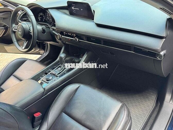 Mazda 3 Luxury 2023 Xanh Canvansite 22.000 km