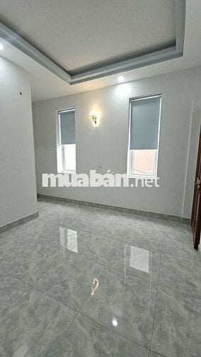 PHÒNG MỚI XÂY-NHIỀU CỬA SỔ-BAN CÔNG RIÊNG TRẦN THỊ TRỌNG TB
