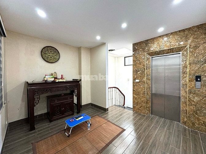 Cần bán nhà Võ Chí Công thang máy, 33m, 6T, 10.4 tỷ