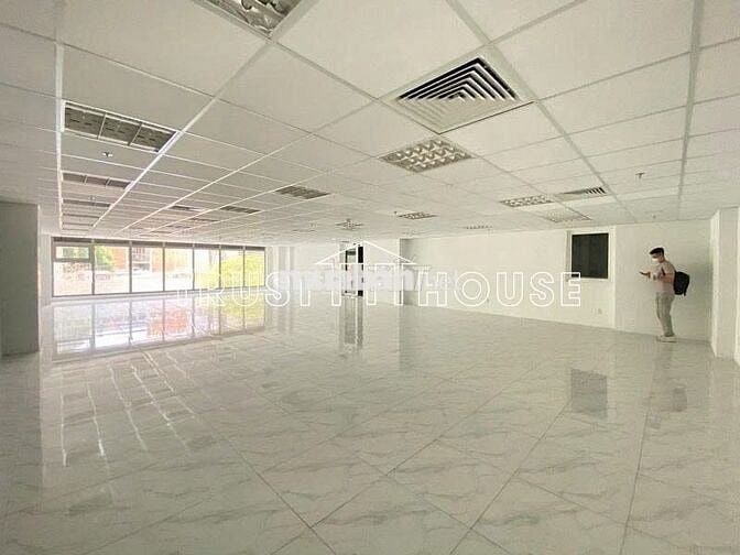 🔥CHO THUÊ MẶT TIỀN PHỔ QUANG * NGANG 8M, HẦM TRỆT 3 LẦU 