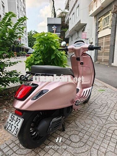 Piaggio Vespa Hồng Porsche Xăng