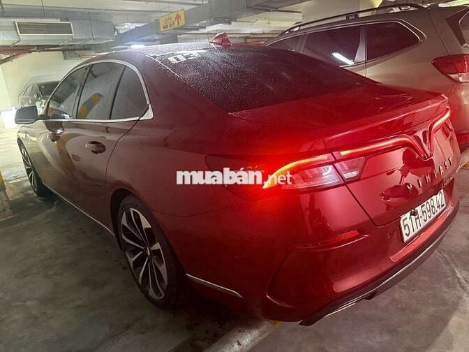 VinFast LuxA Premium 2019 Đỏ