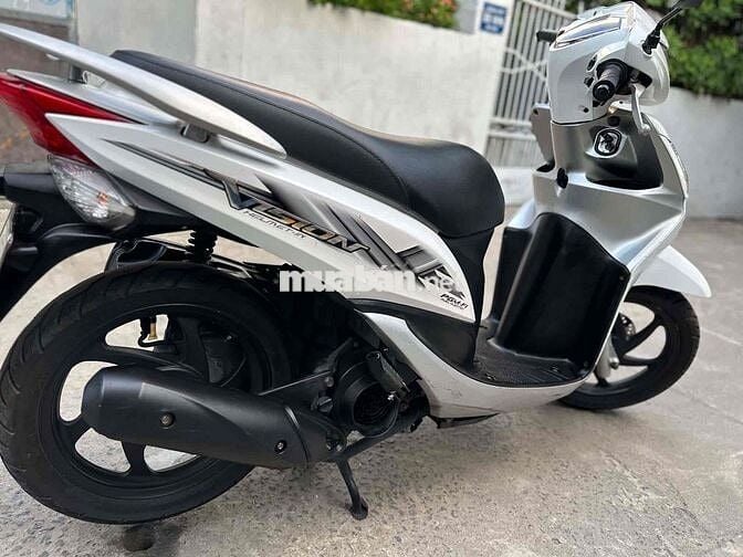 Honda Vision Trắng Việt Nam