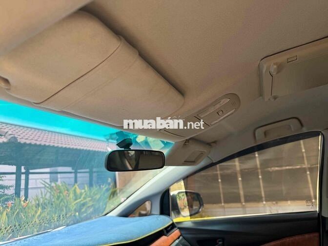 Toyota Innova 2.0 E 2017 Số sàn Trắng