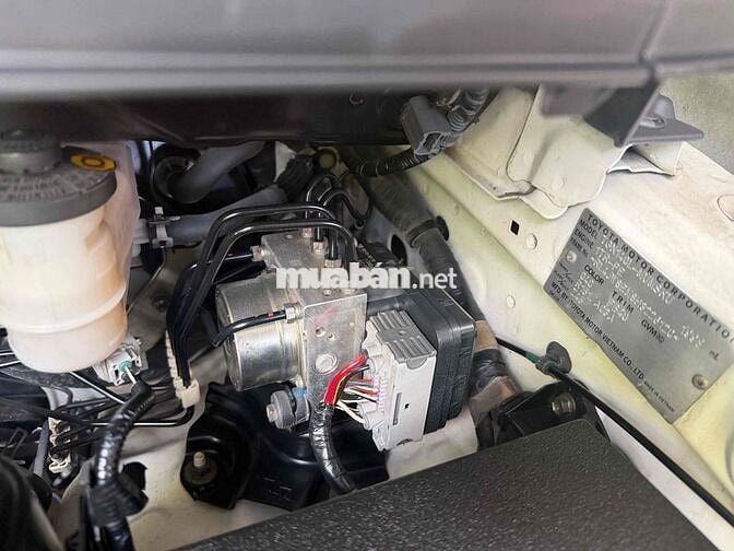 Toyota Innova 2.0 E 2017 Số sàn Trắng