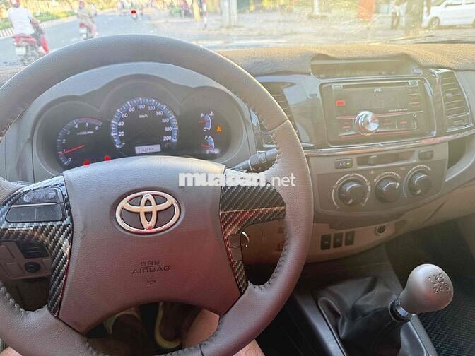 Toyota Fortuner 2013 Số sàn Xám