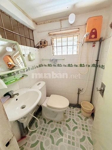 Nhà 1/ hẻm 4m gần MT Nguyễn Tiểu La. 4,6mx10,5m. T+2 Lầu. Giá 6.9 tỷ