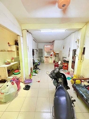 Nhà 1/ hẻm 4m gần MT Nguyễn Tiểu La. 4,6mx10,5m. T+2 Lầu. Giá 6.9 tỷ
