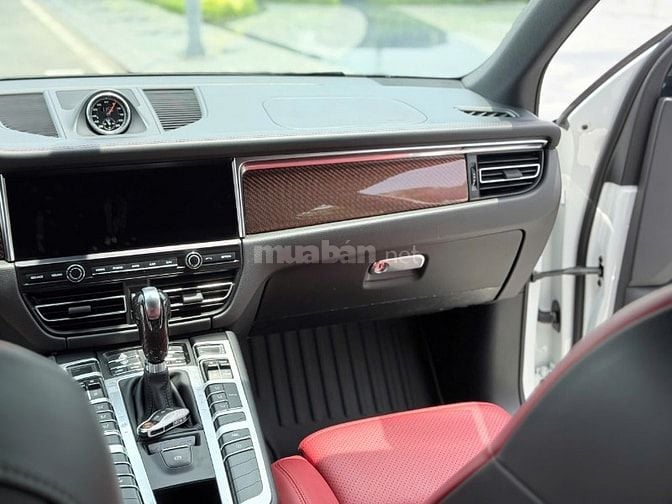 BÁN XE PORSCHE MACAN SẢN XUẤT 2021, MÀU TRẮNG + NỘI THẤT ĐỎ