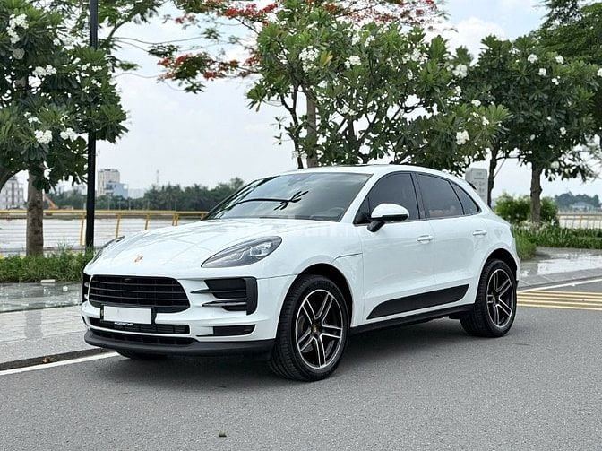 BÁN XE PORSCHE MACAN SẢN XUẤT 2021, MÀU TRẮNG + NỘI THẤT ĐỎ