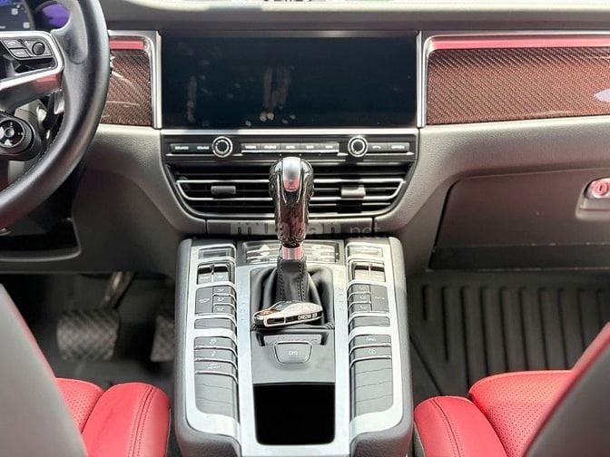 BÁN XE PORSCHE MACAN SẢN XUẤT 2021, MÀU TRẮNG + NỘI THẤT ĐỎ