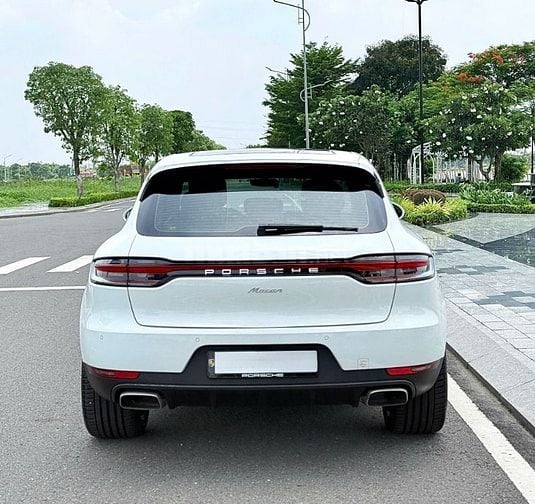 BÁN XE PORSCHE MACAN SẢN XUẤT 2021, MÀU TRẮNG + NỘI THẤT ĐỎ