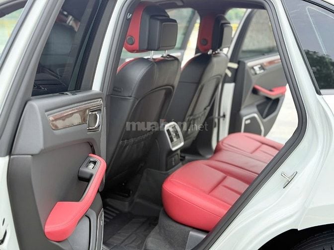 BÁN XE PORSCHE MACAN SẢN XUẤT 2021, MÀU TRẮNG + NỘI THẤT ĐỎ