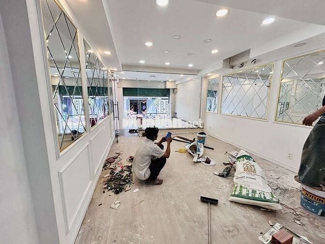 Cho thuê mặt bằng văn phòng mặt tiền Hoa Lan lối đi riêng,hầm để xe