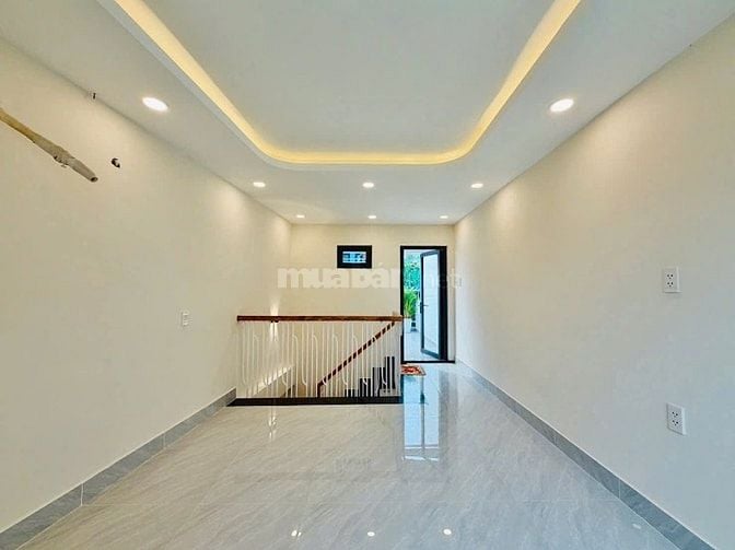 Hạ giá bán nhanh. Nhà 50.4m² Nguyễn Thị Nhuần, Q12 xây 4 tầng. Hẻm oto