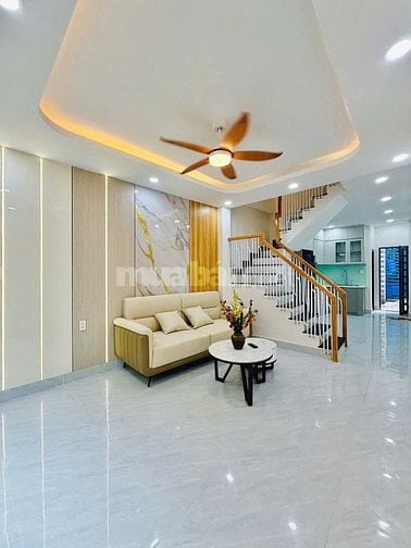Hạ giá bán nhanh. Nhà 50.4m² Nguyễn Thị Nhuần, Q12 xây 4 tầng. Hẻm oto