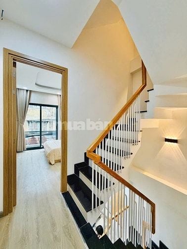 Hạ giá bán nhanh. Nhà 50.4m² Nguyễn Thị Nhuần, Q12 xây 4 tầng. Hẻm oto