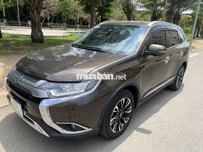 CHO THUE XE OUTLANDER 7 CHO
