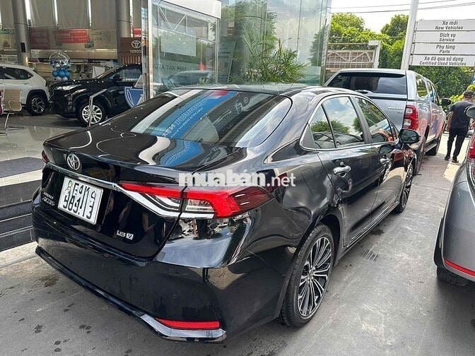 Toyota Corolla Altis 1.8V 2022 Đen 43.600 km