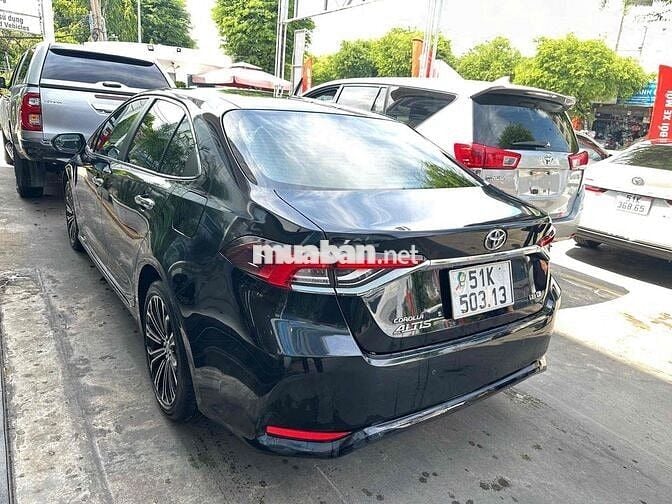 Toyota Corolla Altis 1.8V 2022 Đen 43.600 km