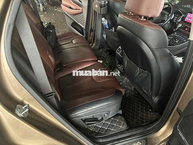 Hyundai Santafe Cao cấp nhất Xăng 46796 km Nâu