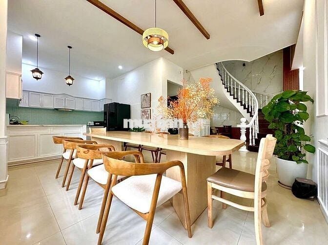 VILLA 6 PN CÓ HỒ BƠI GẦN CẦU SÔNG HÀN – GẦN BIỂN MỸ KHÊ