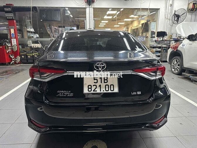 Toyota Corolla Altis 2022 1.8G Số tự động Đen