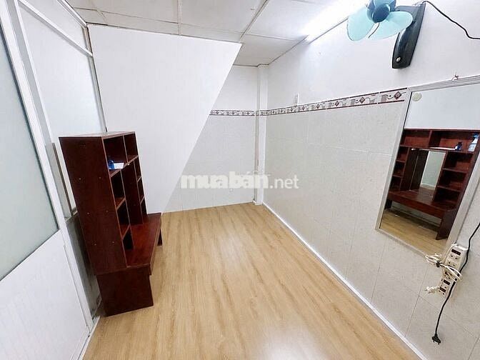 Nhà nguyên căn giá rẻ đường Trần Hưng Đạo, Quận 5