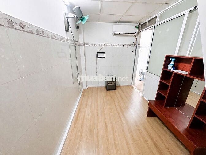 Nhà nguyên căn giá rẻ đường Trần Hưng Đạo, Quận 5