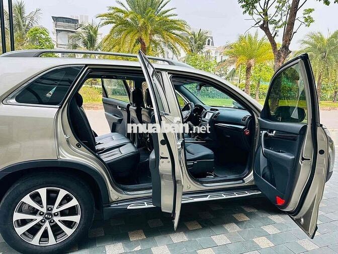 Kia Sorento 2015 2.4L Vàng cát 12 vạn km