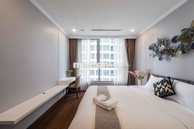 Cho thuê căn hộ 2PN toà P5, 77m2, NTCB, giá 22 triệu, đang trống