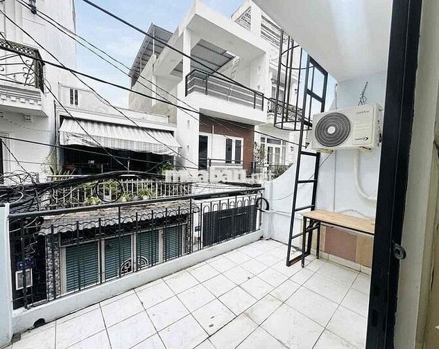 KM khai trương ban công full nội thất chỉ xách vai vào ở