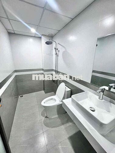 STUDIO ĐẦY ĐỦ NỘI THẤT CỬA SỔ THOÁNG KHU HOÀ CƯỜNG