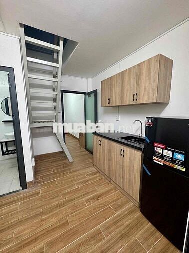 Căn hộ mini 30m2 1 trệt 1 gác cao, có 2 ban công thoáng | sát Q1