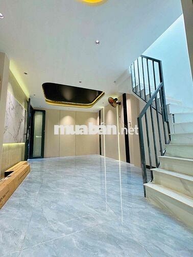 Già rồi còn không nên nết, đá bay luôn căn nhà lầu tâm huyết 2 Vk Ck