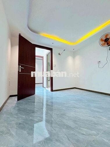 Già rồi còn không nên nết, đá bay luôn căn nhà lầu tâm huyết 2 Vk Ck