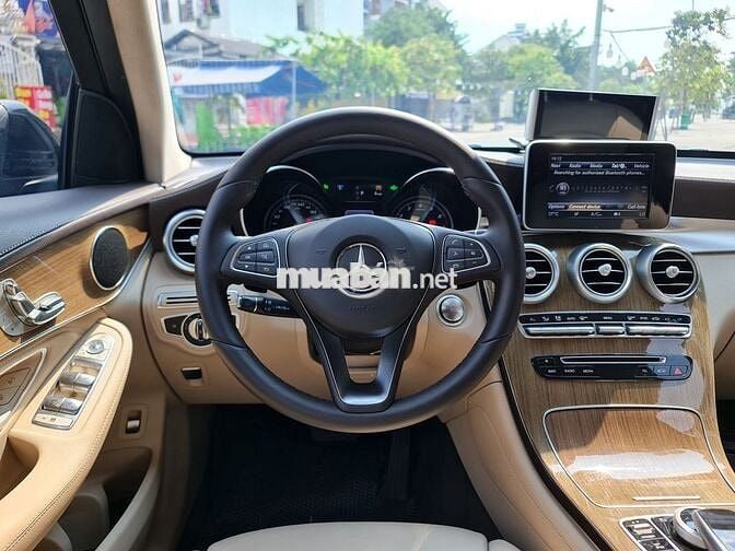 Mercedes-Benz GLC250 4Matic 9G-tronic model 2019