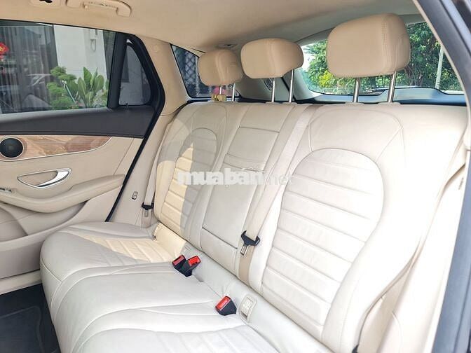 Mercedes-Benz GLC250 4Matic 9G-tronic model 2019