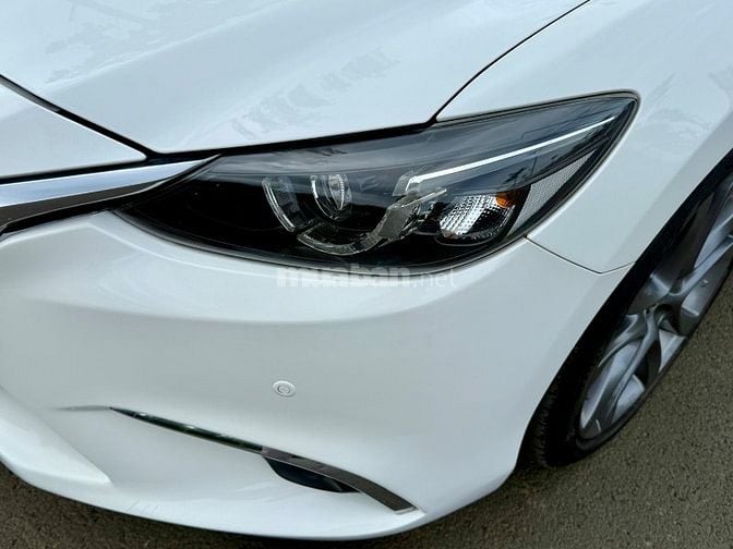 Bán Mazda 6 2.0 premium, xe chính chủ còn rất mới và đẹp