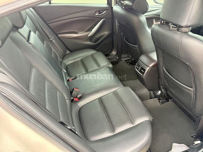 Bán Mazda 6 2.0 premium, xe chính chủ còn rất mới và đẹp