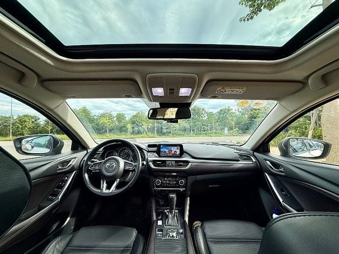 Bán Mazda 6 2.0 premium, xe chính chủ còn rất mới và đẹp