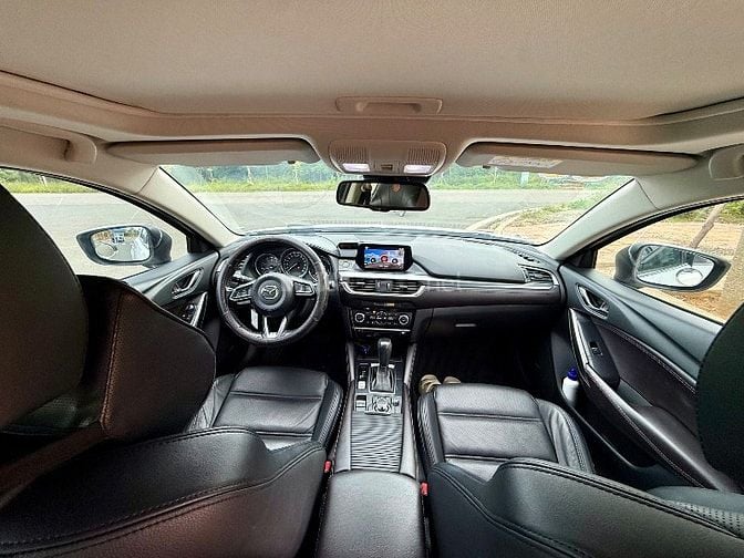 Bán Mazda 6 2.0 premium, xe chính chủ còn rất mới và đẹp