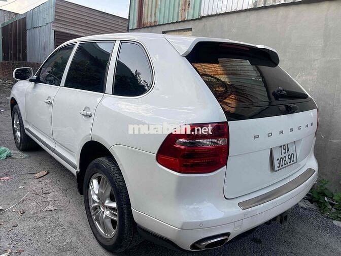 Porsche Cayenne Trắng 5 chỗ